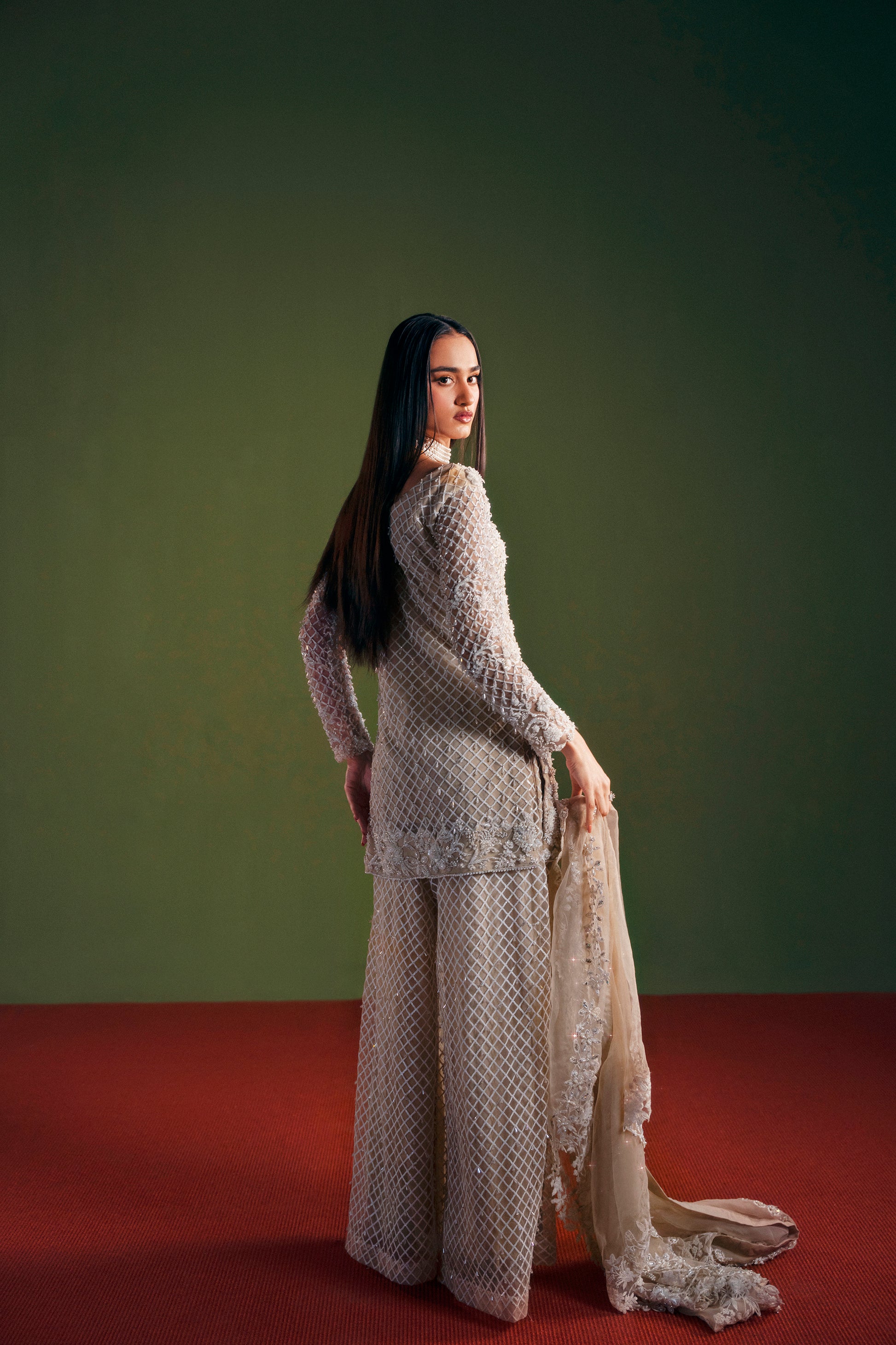 Premium fabric Pakistani shirt trouser 3 piece suit women