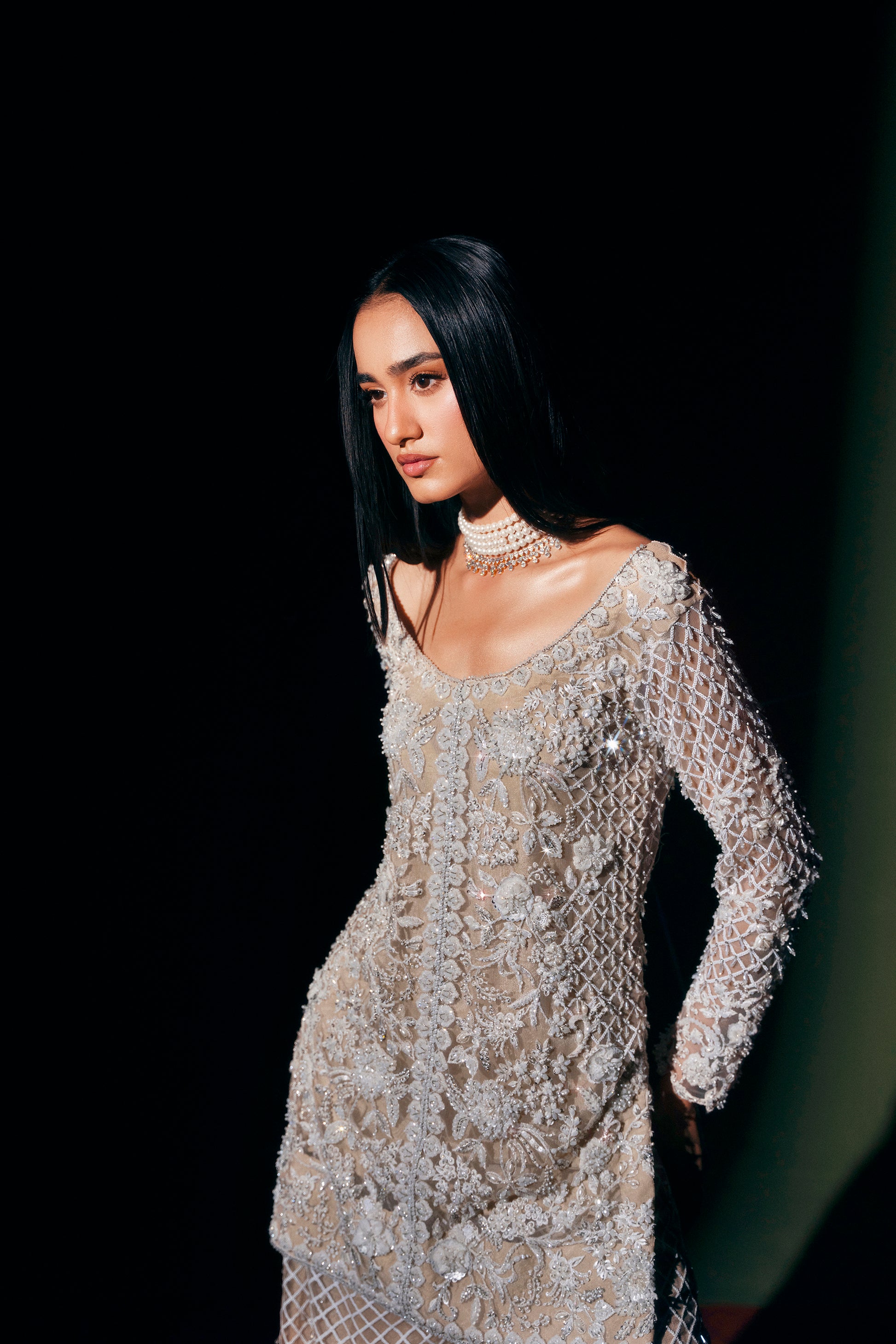 Embroidered Pakistani shirt trouser 3 piece suit detail